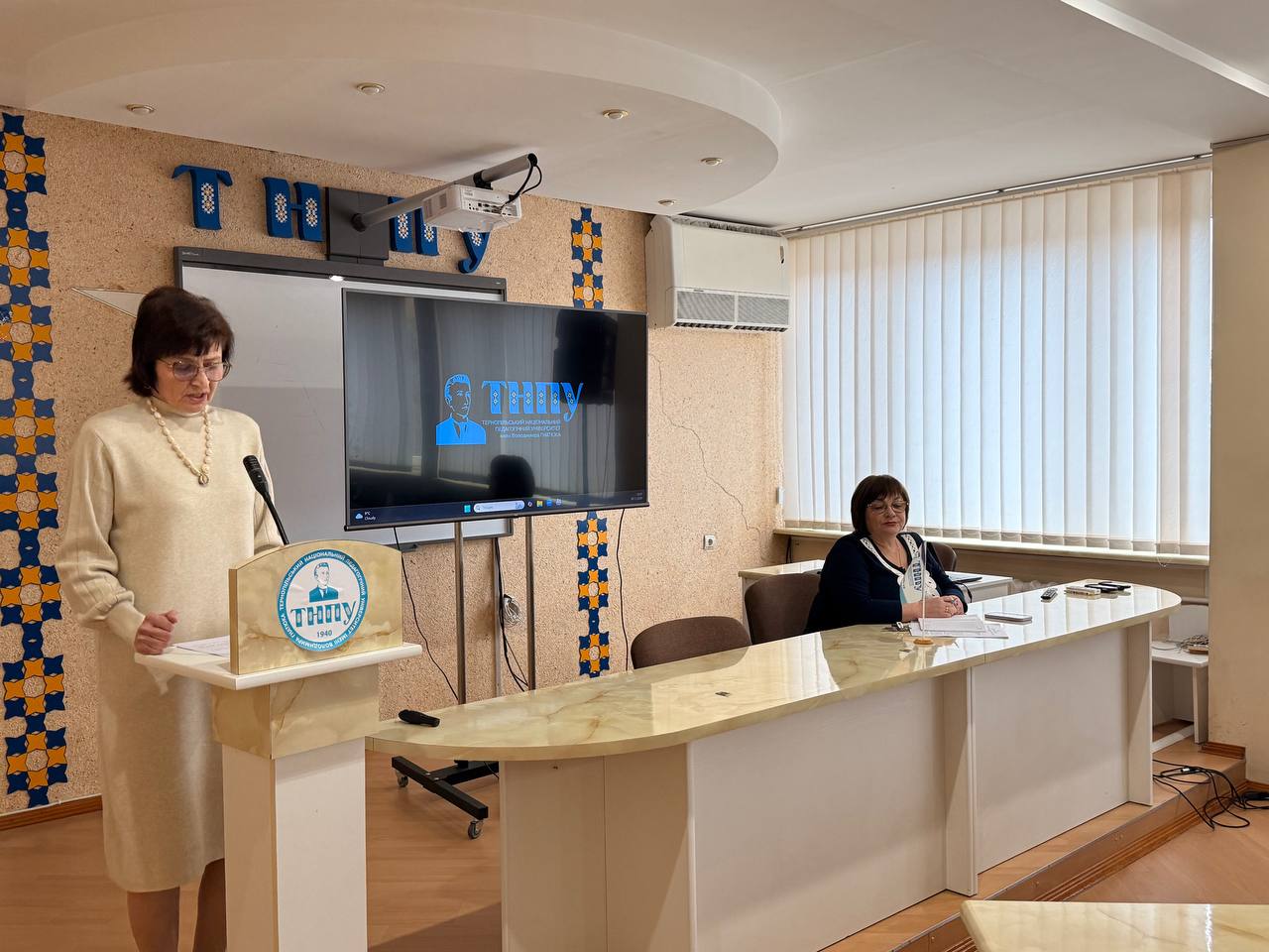 Kerivnytsia viddilu aspirantury ta doktorantury Mariia Postoliuk 